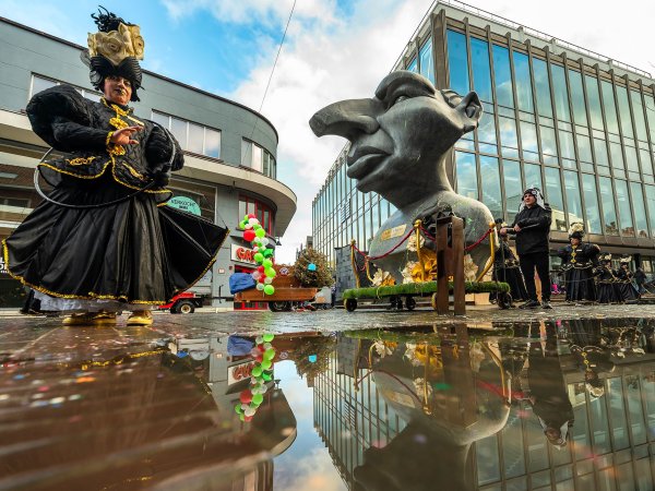 Carnaval in beeld met de smartphone (foto: Gert Swillens)